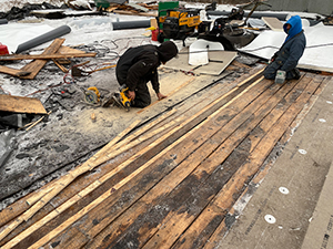 Roofing Contractor - Kokomo, IN1
